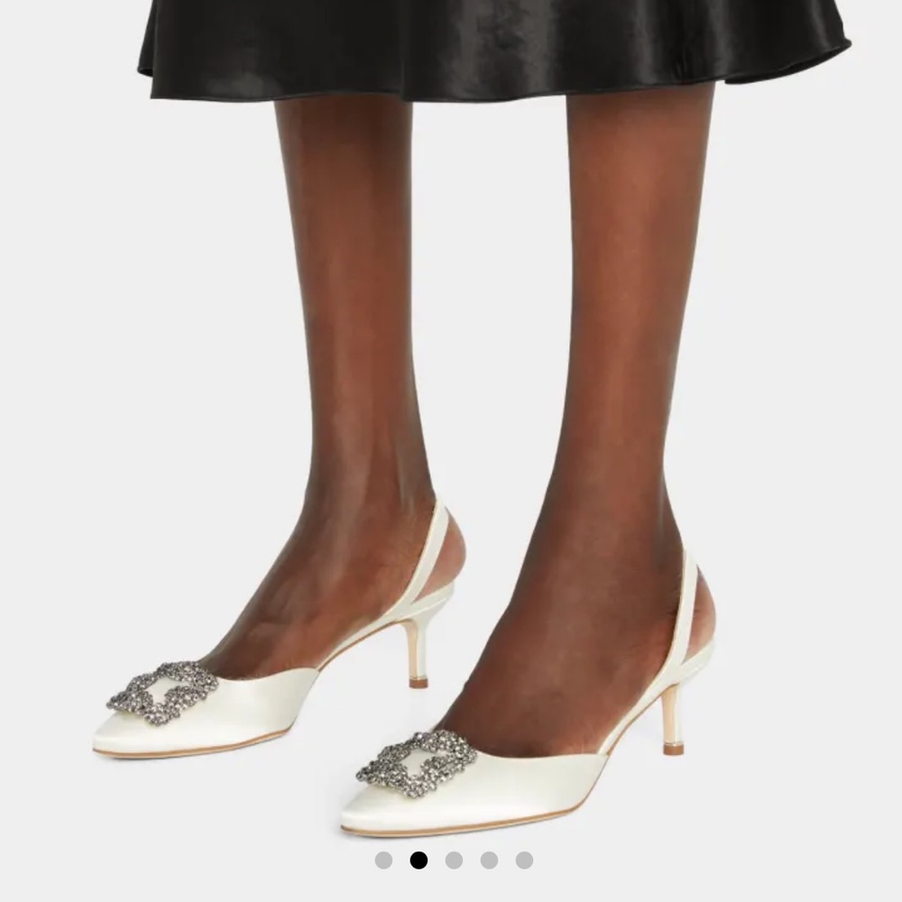 Manolo Blahnik - Hangisli Size 37. Never Worn.